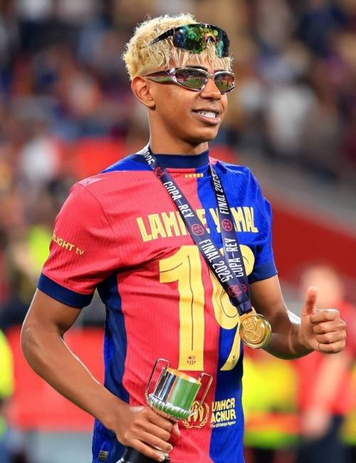 布兰卡谈伊布去巴萨：他下定决心要和梅西并肩作战，赢得欧冠（布兰卡谈伊布加盟巴萨：他为与梅西携手冲击欧冠下定决心）