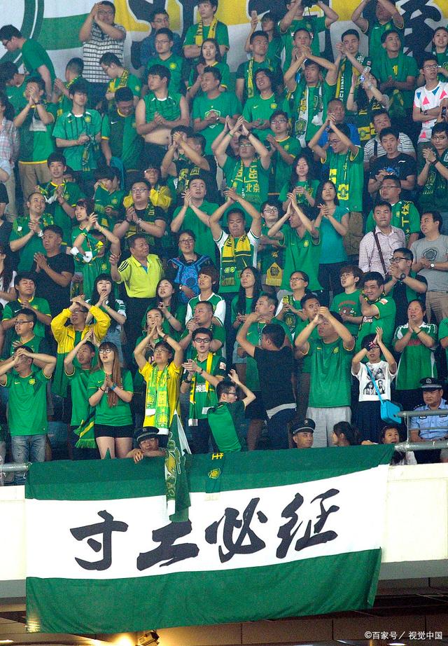 世体：德容与孔德已回国家队报到，其他巴萨球员周二陆续报到（世体：德容、孔德已向各自国家队报到，其余巴萨球员将于周二陆续报到）