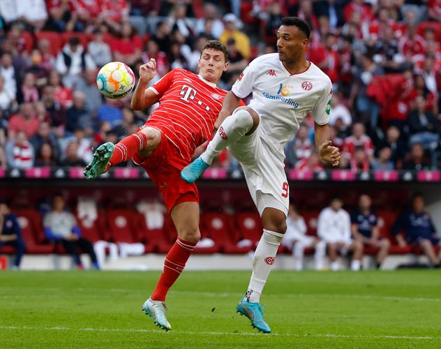 日职联战报：莱奥、知念庆破门，鹿岛鹿角2-1横滨FC（J联赛战报：莱奥、知念庆建功，鹿岛鹿角2-1力克横滨FC）