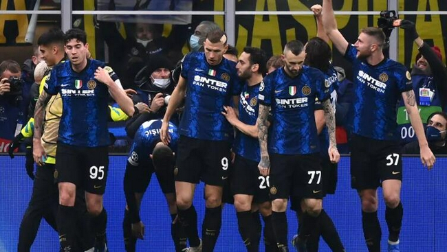 科贝记者：阿隆索在雅典主动和维尼修斯等球员改善关系（COPE记者：阿隆索在雅典主动修复与维尼修斯等球员的关系）