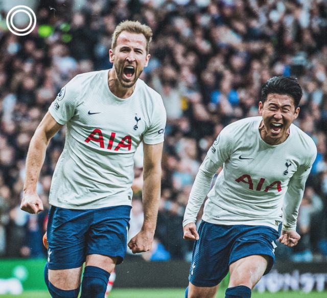 皇马客场对阵阿拉维斯，后防伤病严重，阿隆索面临解雇危机，需尽快取胜以保帅位。（客战阿拉维斯，皇马后防告急；阿隆索帅位危机四伏，唯有速胜自保）