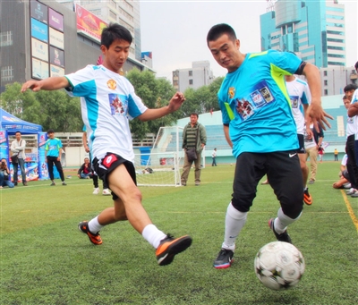 中超赛报：上海申花主场战胜武汉三镇＂,（中超快讯：申花主场力克武汉三镇）