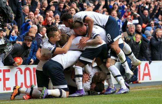 欧冠战报：艾尔尤努西、阿乔里破门，哥本哈根3-2绝杀黄潜（欧冠快讯：艾尔尤努西、阿乔里建功，哥本哈根3-2压哨绝杀比利亚雷亚尔）