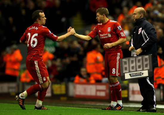 前三节手感在线！狄龙18中10得到27分3篮板2助攻（前三节手感火热！狄龙18投10中砍下27分3篮板2助攻）