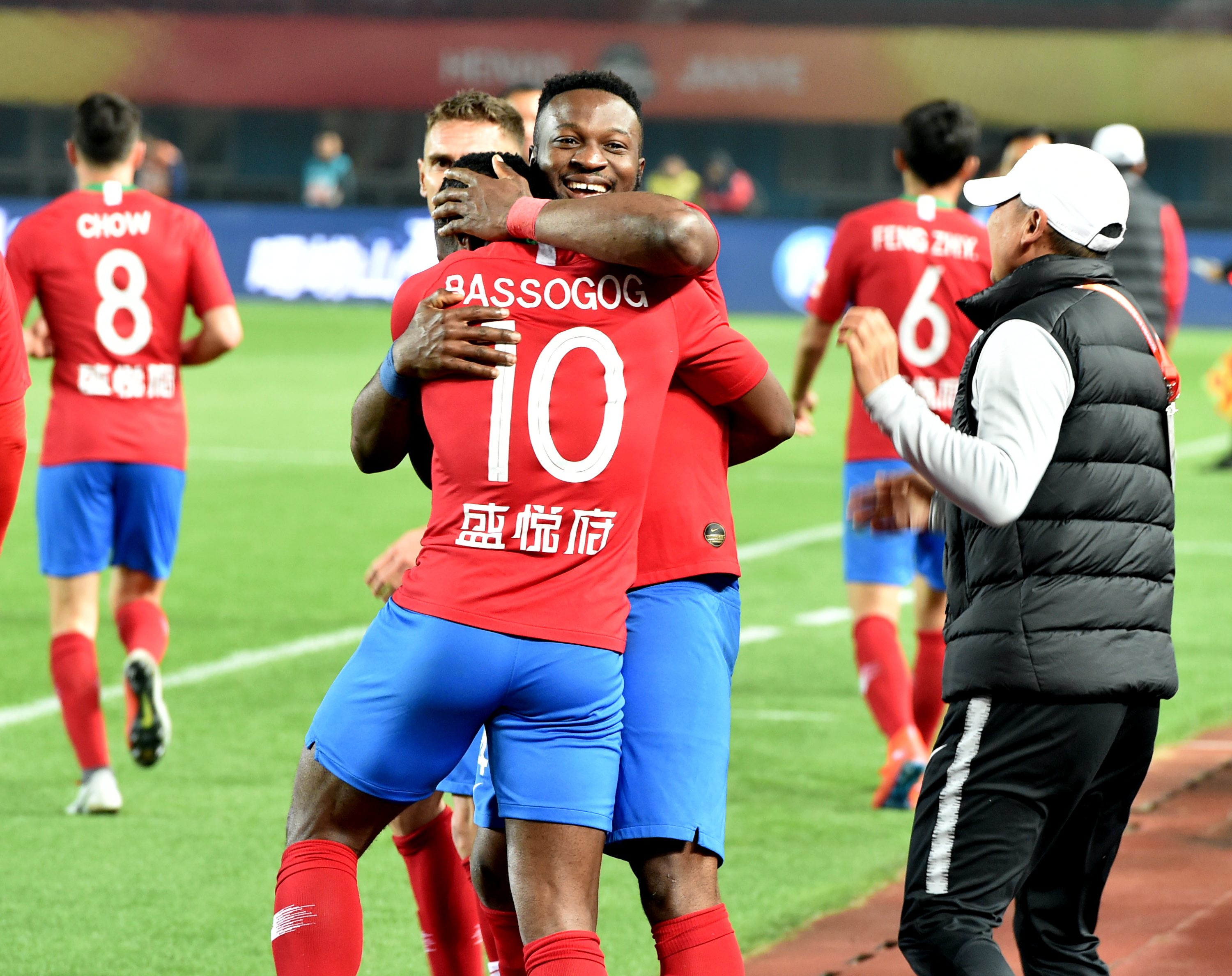 皮克谈阿劳霍心理健康：要给他时间，俱乐部要倾听他的声音（皮克谈阿劳霍心理状态：应给予时间，俱乐部需倾听他的心声）